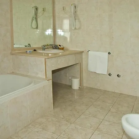 Solar Dos Caldeira E Bourbon * Zebras